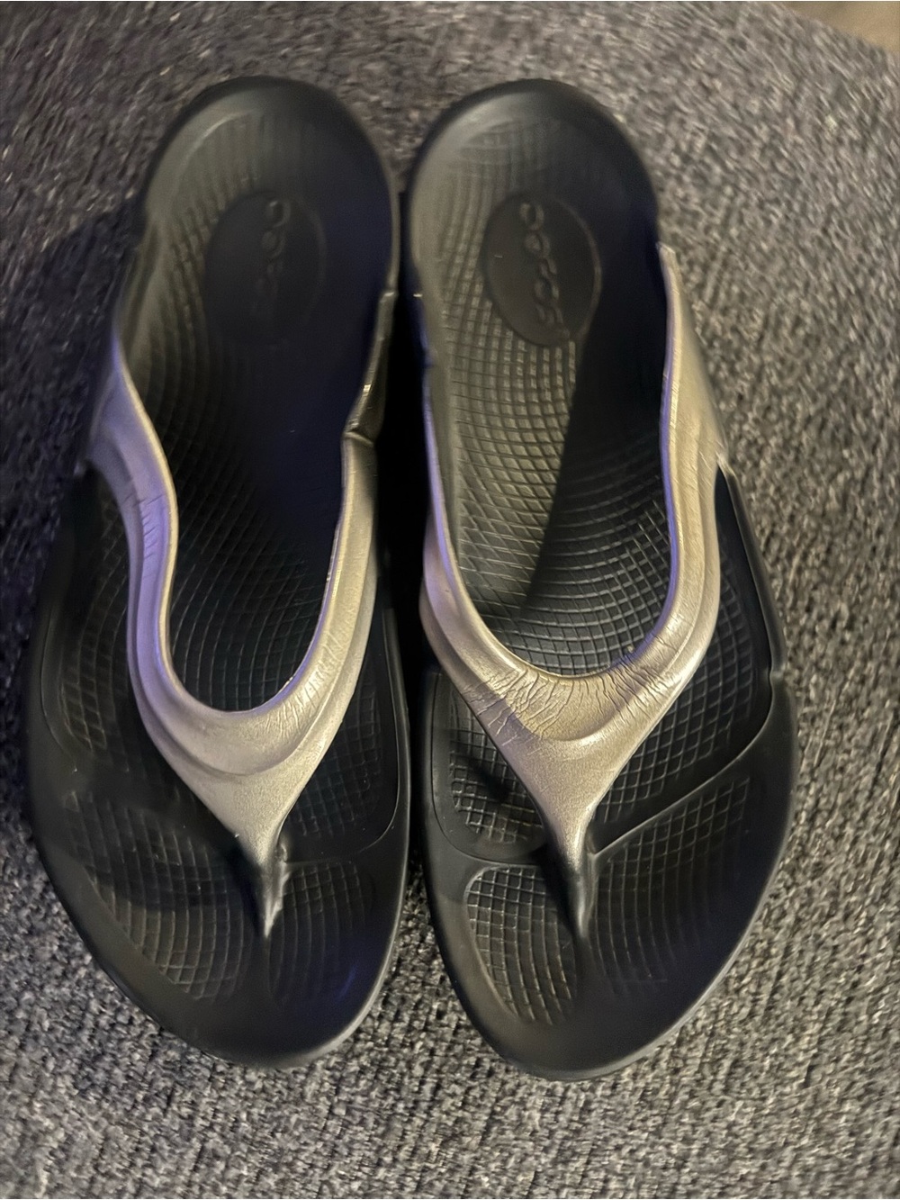 OOFOS Black and Silver Women's Sandals